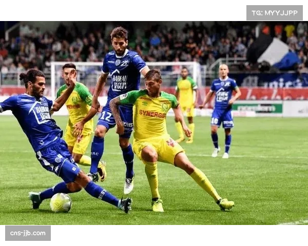 布雷斯特防守组织严密 近10个主场仅失8球展现主场韧性 布雷斯特防守组织严密 近10个主场仅失8球展现主场韧性